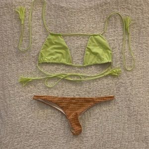 ACACIA lime Canons top